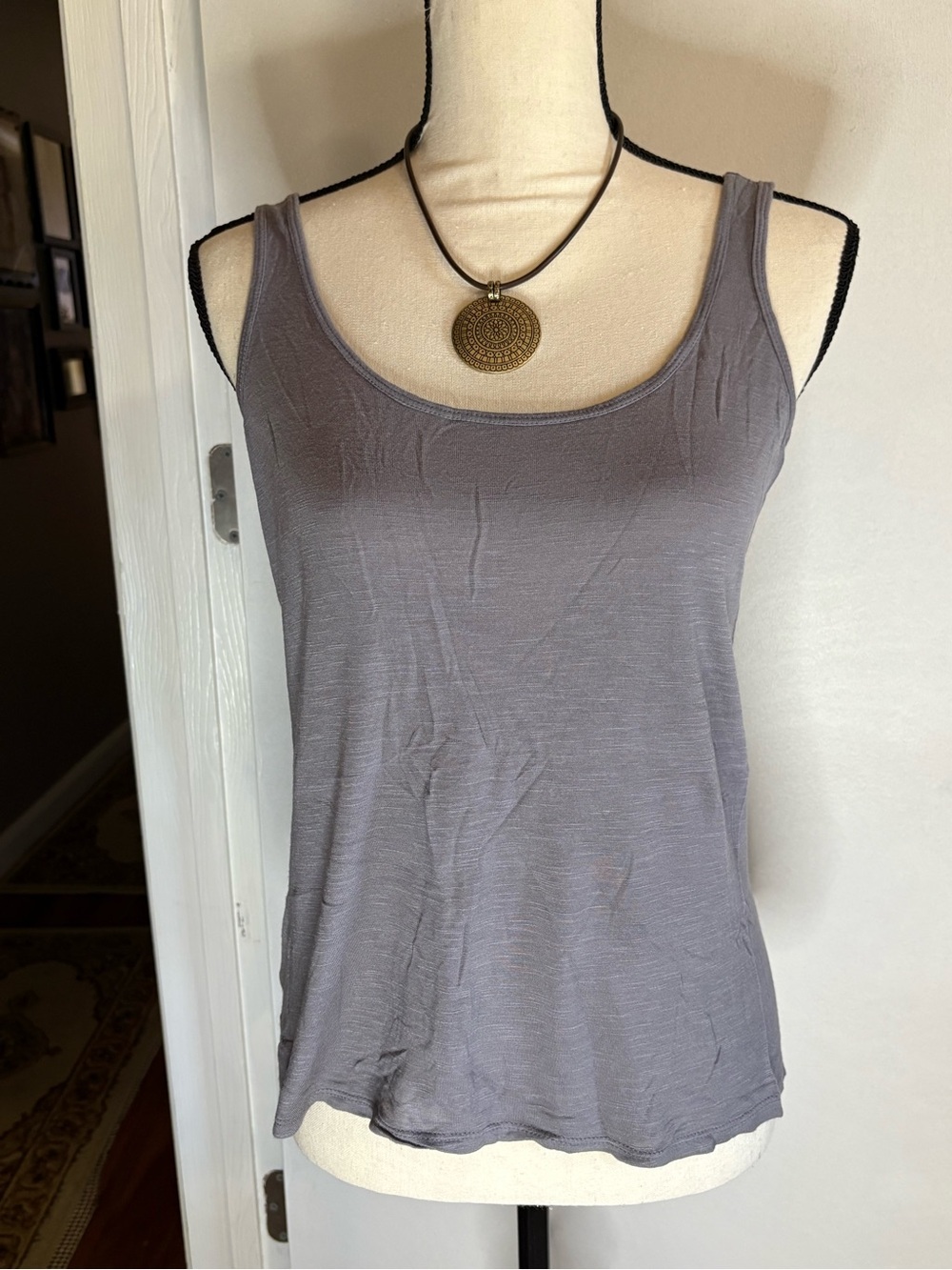 Tresics Sleeveless Scoop Neck Tank - Gray